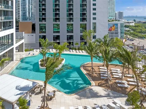 601 NE 1st Miami FL 33132