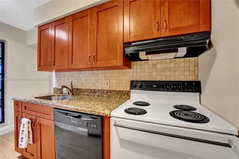 1561 NW 98th Terrace Pembroke Pines FL 33024