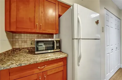1561 NW 98th Terrace Pembroke Pines FL 33024