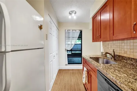 1561 NW 98th Terrace Pembroke Pines FL 33024