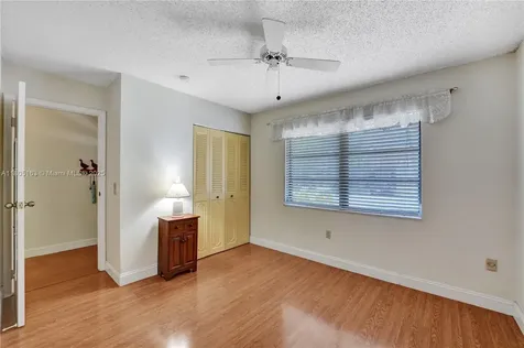 1561 NW 98th Terrace Pembroke Pines FL 33024