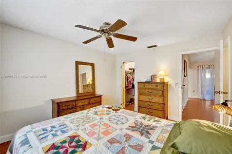1561 NW 98th Terrace Pembroke Pines FL 33024