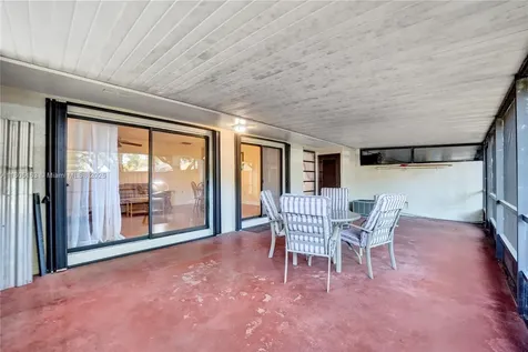 1561 NW 98th Terrace Pembroke Pines FL 33024