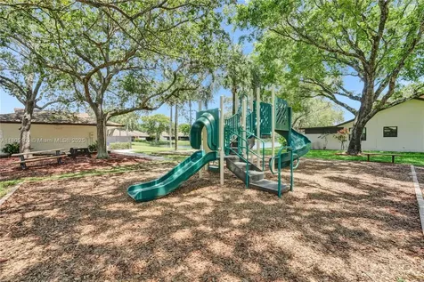 1561 NW 98th Terrace Pembroke Pines FL 33024