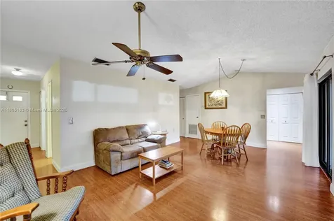1561 NW 98th Terrace Pembroke Pines FL 33024