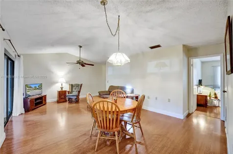 1561 NW 98th Terrace Pembroke Pines FL 33024