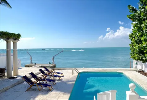 710 S Mashta Drive Key Biscayne FL 33149
