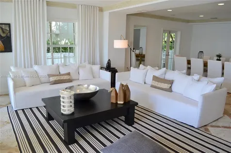 710 S Mashta Drive Key Biscayne FL 33149