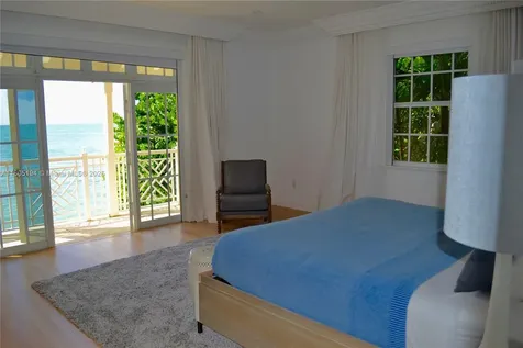 710 S Mashta Drive Key Biscayne FL 33149
