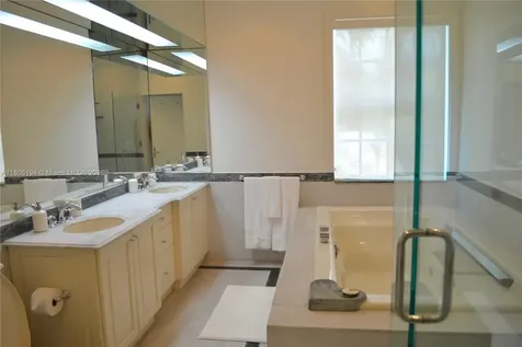 710 S Mashta Drive Key Biscayne FL 33149