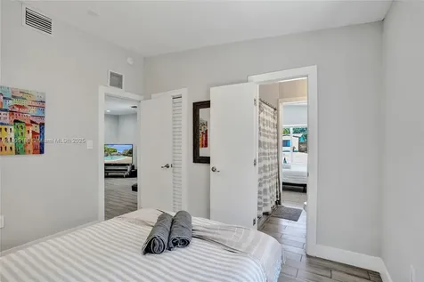 1313 NE 15th Avenue Fort Lauderdale FL 33304