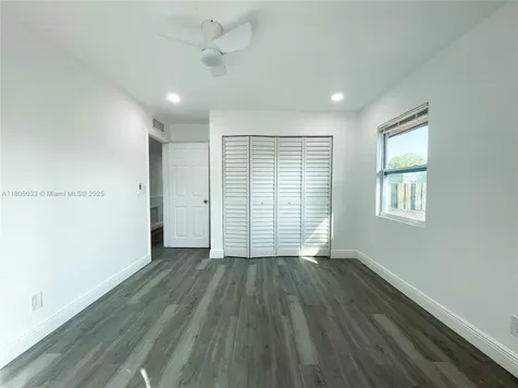 7915 NW 73rd Avenue Tamarac FL 33321