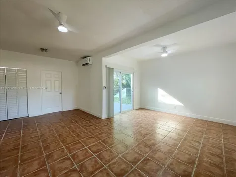 7915 NW 73rd Avenue Tamarac FL 33321