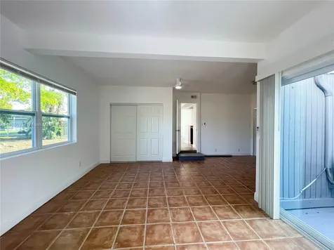 7915 NW 73rd Avenue Tamarac FL 33321