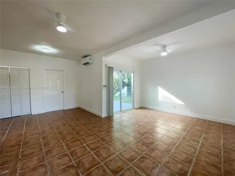 7915 NW 73rd Avenue Tamarac FL 33321