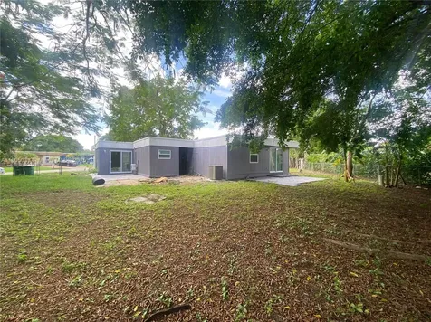 7915 NW 73rd Avenue Tamarac FL 33321