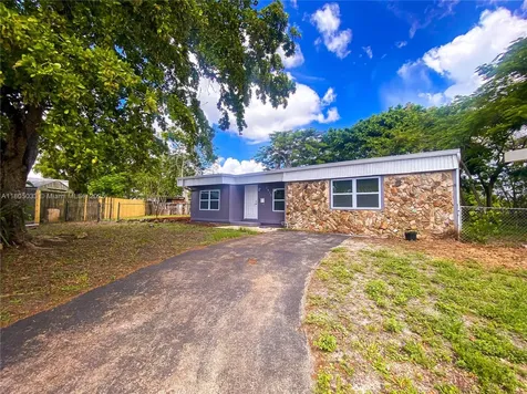 7915 NW 73rd Avenue Tamarac FL 33321