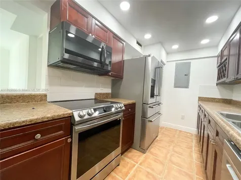 7915 NW 73rd Avenue Tamarac FL 33321