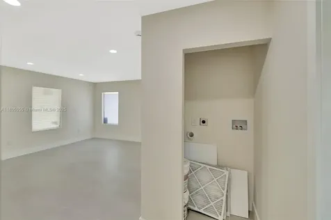 1376 NW 42nd Street Miami FL 33142