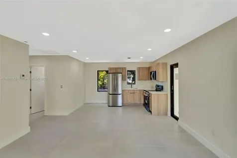 1376 NW 42nd Street Miami FL 33142