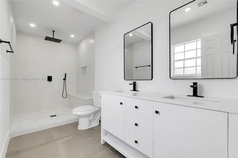 3421 E 8th Lane Hialeah FL 33013