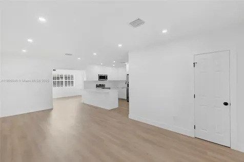 3421 E 8th Lane Hialeah FL 33013