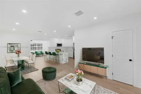 3421 E 8th Lane Hialeah FL 33013