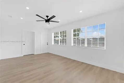 3421 E 8th Lane Hialeah FL 33013