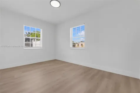 3421 E 8th Lane Hialeah FL 33013