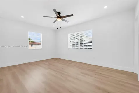 3421 E 8th Lane Hialeah FL 33013