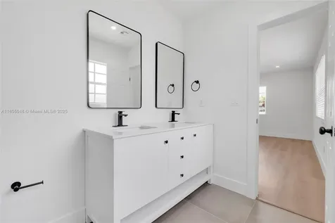 3421 E 8th Lane Hialeah FL 33013