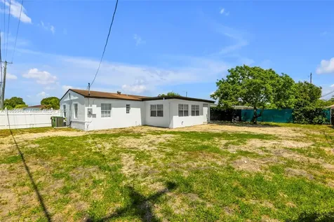 3421 E 8th Lane Hialeah FL 33013