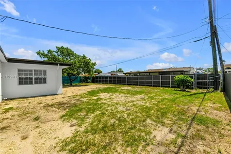3421 E 8th Lane Hialeah FL 33013
