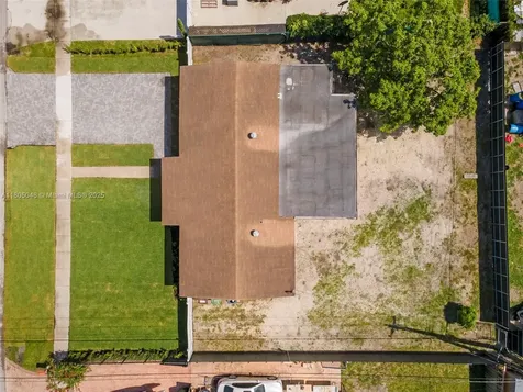 3421 E 8th Lane Hialeah FL 33013