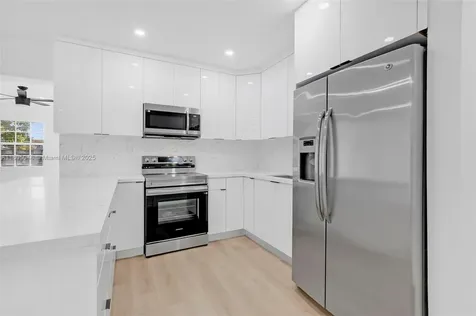 3421 E 8th Lane Hialeah FL 33013