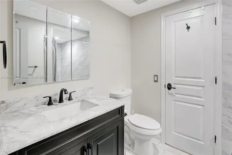 1033 NW 124th Avenue Pembroke Pines FL 33026