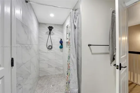 1033 NW 124th Avenue Pembroke Pines FL 33026
