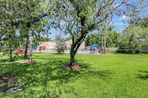 1033 NW 124th Avenue Pembroke Pines FL 33026