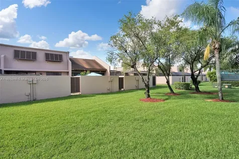 1033 NW 124th Avenue Pembroke Pines FL 33026