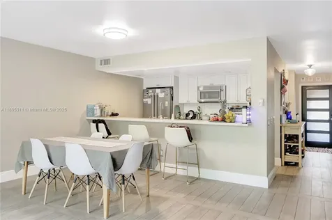 1033 NW 124th Avenue Pembroke Pines FL 33026