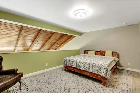 1033 NW 124th Avenue Pembroke Pines FL 33026