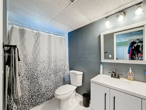 280 NW 45th Street Miami FL 33127