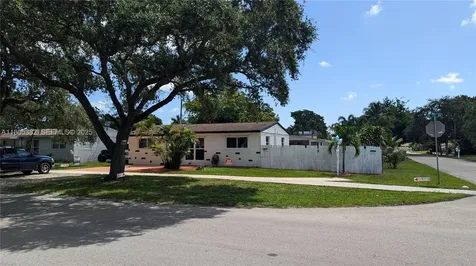 3601 N 72nd Avenue Hollywood FL 33024