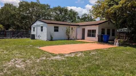 3601 N 72nd Avenue Hollywood FL 33024