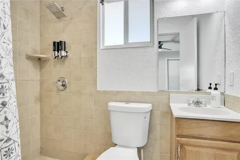 2828 Cleveland Street Hollywood FL 33020
