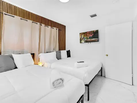 421 W Pembroke Road Hallandale Beach FL 33009