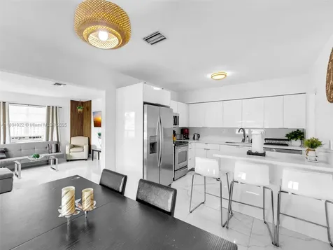 421 W Pembroke Road Hallandale Beach FL 33009