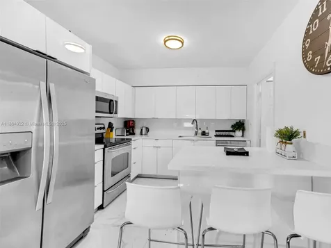421 W Pembroke Road Hallandale Beach FL 33009