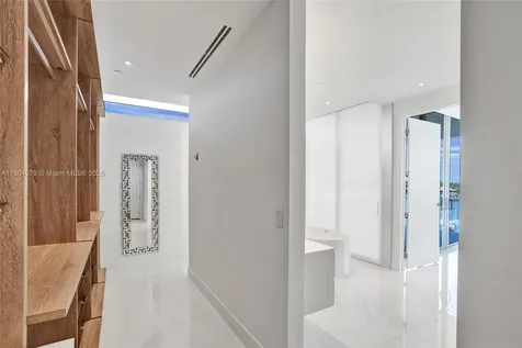 3750 Yacht Club Drive Aventura FL 33180
