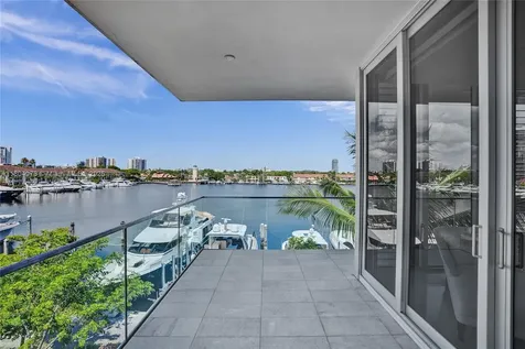 3750 Yacht Club Drive Aventura FL 33180